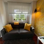 아파트 Yellow *