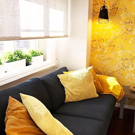 Apartament Yellow *