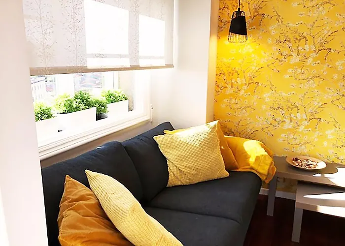 Apartment Yellow *