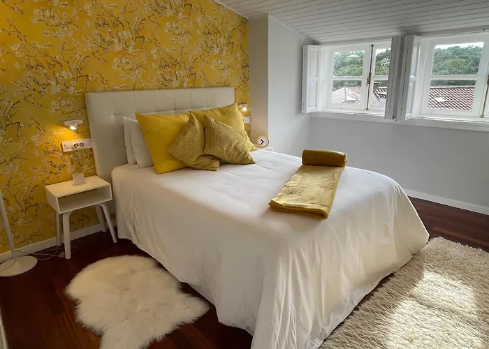 Yellow * サンティアゴ・デ・コンポステーラ